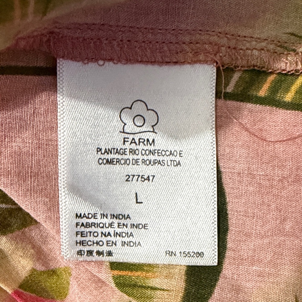 FARM Rio Yasmine Parrot Ruffle Blouse Size Large NWT - Picture 13 of 14
